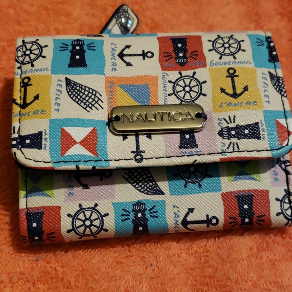 Womens Nautica Small Wallet